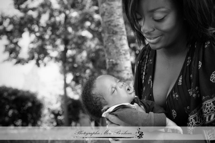 Photographe de maternité à Paris 75- Bébé et portrait de famille – Ysmaël 1 mois Photographe de maternité à Paris 75- Bébé et portrait de famille – Ysmaël 1 mois