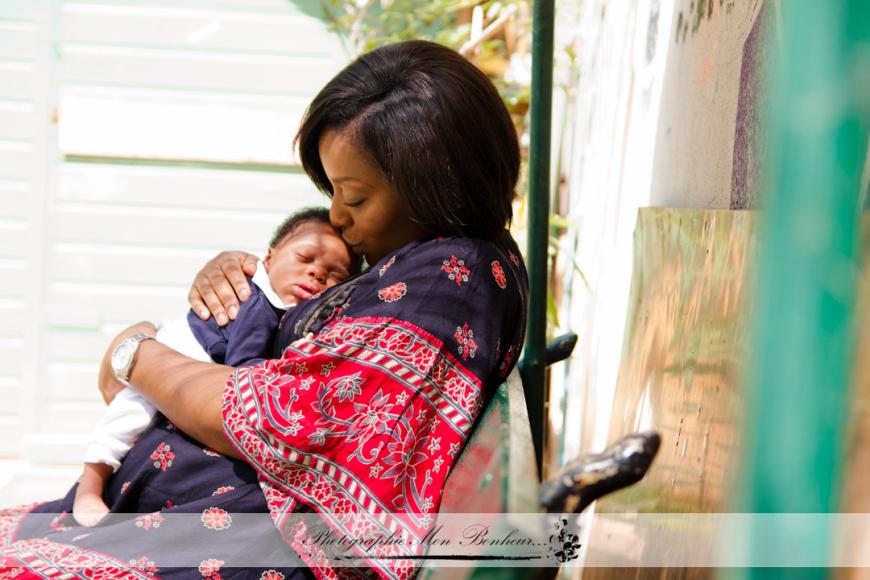 Photographe de maternité à Paris 75- Bébé et portrait de famille – Ysmaël 1 mois Photographe de maternité à Paris 75- Bébé et portrait de famille – Ysmaël 1 mois