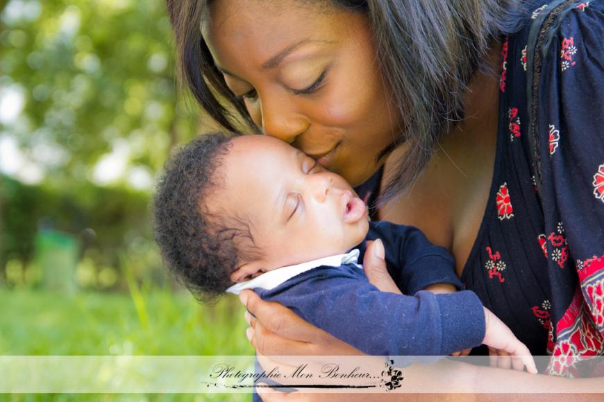 Photographe de maternité à Paris 75- Bébé et portrait de famille – Ysmaël 1 mois Photographe de maternité à Paris 75- Bébé et portrait de famille – Ysmaël 1 mois