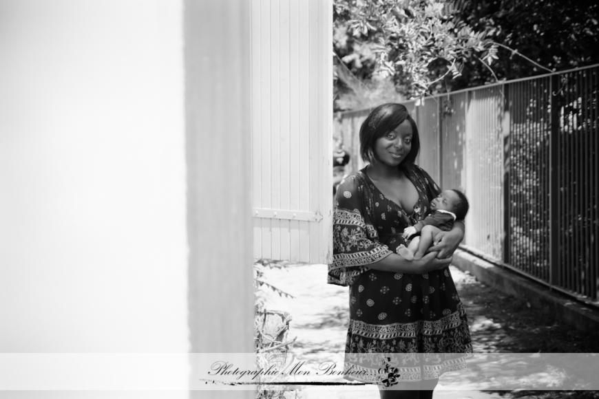 Photographe de maternité à Paris 75- Bébé et portrait de famille – Ysmaël 1 mois Photographe de maternité à Paris 75- Bébé et portrait de famille – Ysmaël 1 mois