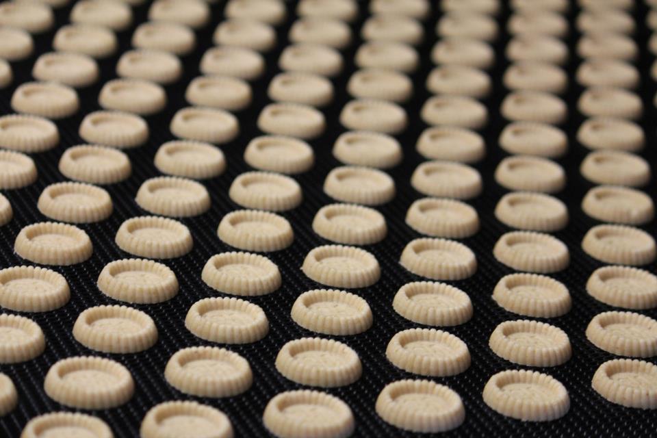 BN J’ai visité la Biscuiterie Nantaise (BN) avec beaucoup de photos de gâteaux inside
