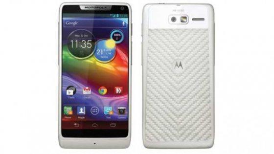 motorola-razr-i Le RAZR i annoncé en Europe