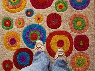 Assistance aux seniors : un tapis détecteur de chutes Assistance aux seniors : un tapis détecteur de chutes