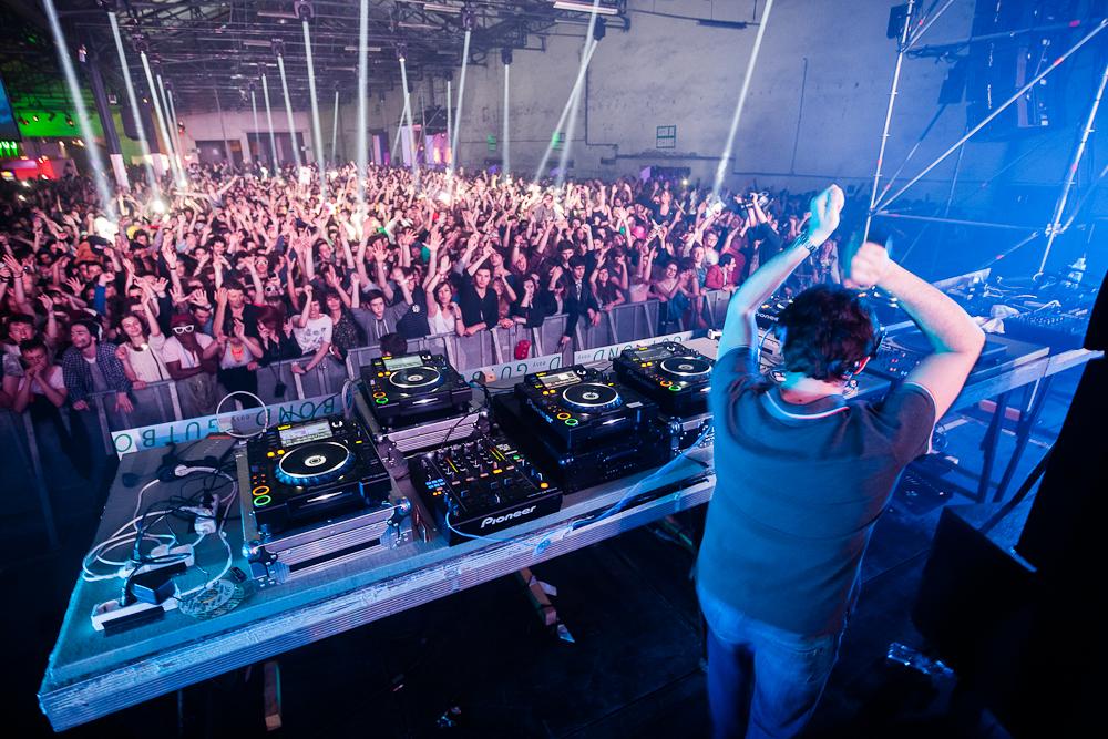 Agoria - Nuit 4 - Nuits Sonores 2012 Nuit 4 NS 2012 BD ©b rob 19 Rewind Nuits Sonores 2012 : jours 4, 5 et nuit 4