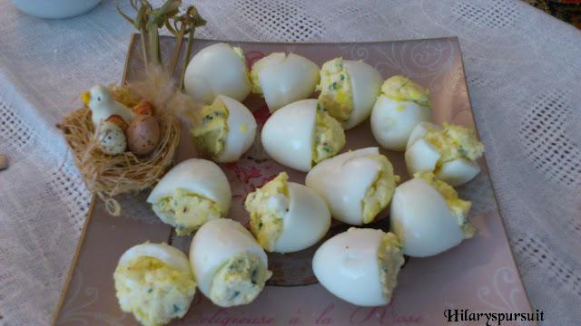 Oeufs de caille farcis au cream cheese / Cream cheese filled quail eggs