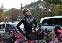 Lady Gaga affole les Champs Elysées Lady Gaga affole les Champs Elysées