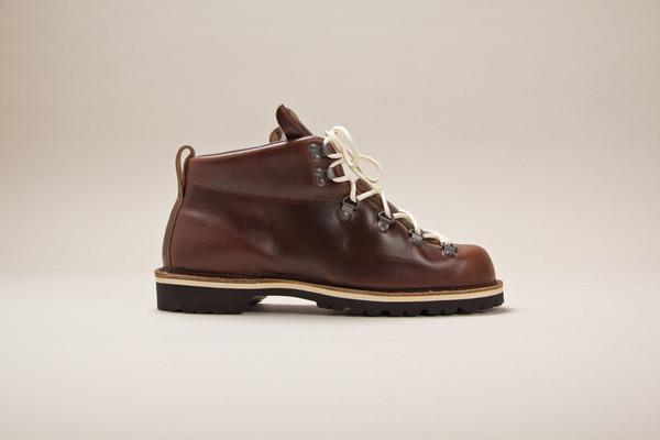 TANNER GOODS X DANNER – F/W 2012 – MOUNTAIN TRAIL LEFT BANK TANNER GOODS X DANNER – F/W 2012 – MOUNTAIN TRAIL LEFT BANK