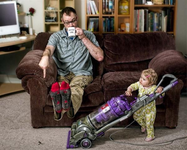 Dave-Engledow08 Papa photographe immortalise la vie disjonctée de son bébé