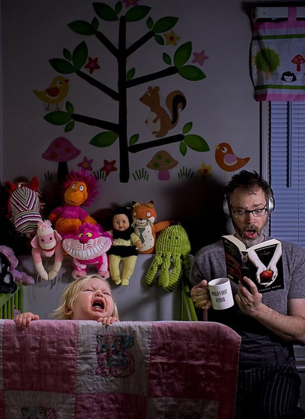 Dave-Engledow013 Papa photographe immortalise la vie disjonctée de son bébé