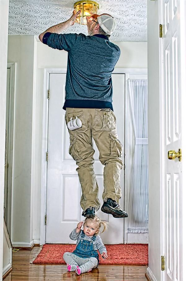 Dave-Engledow012 Papa photographe immortalise la vie disjonctée de son bébé