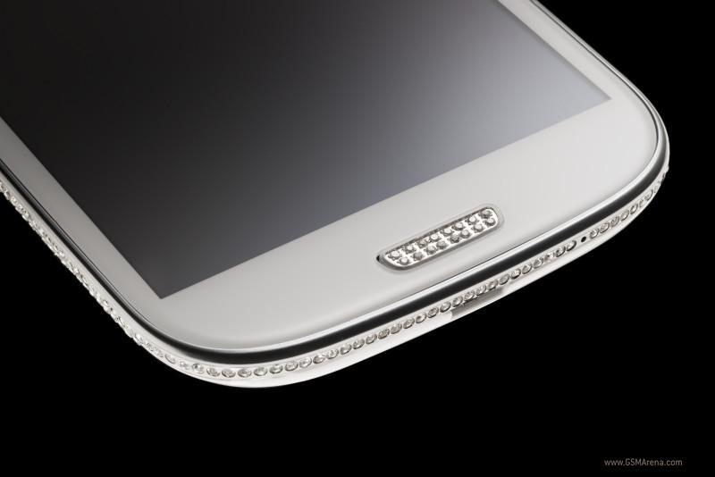Un Galaxy S3 Swarovski à 2600€