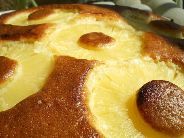 Le gâteau aux yaourt aux ananas