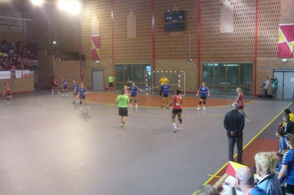Handball féminin : les Lommoises ont mangé du Lyon Handball féminin : les Lommoises ont mangé du Lyon