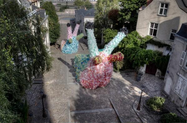 f2-600x397 Florentijn Hofman : sculptures en sachets