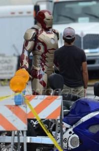 iron-man-3-mark-47-armor Robert Downey Jr. de retour sur le tournage de Iron Man 3