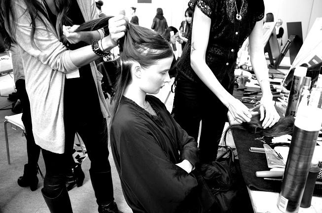 Paris Fashion Week : Les dessous d'un défilé de mode - Printemps/Ete 2013 Rabih Kayrouz. o-matic-copie-17.jpg