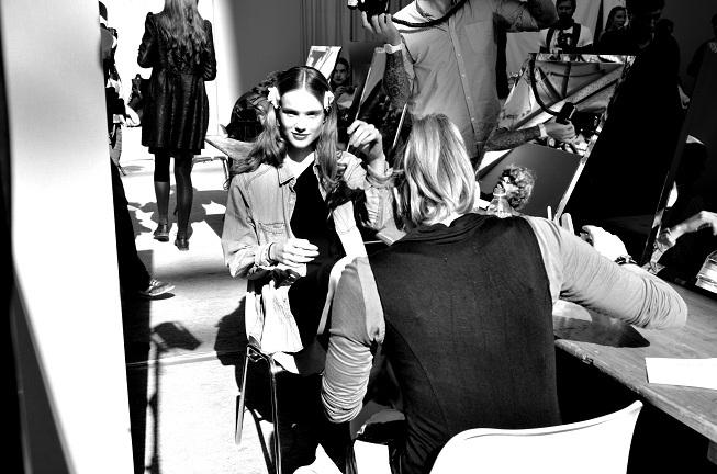 Paris Fashion Week : Les dessous d'un défilé de mode - Printemps/Ete 2013 Rabih Kayrouz. o-matic-copie-21.jpg
