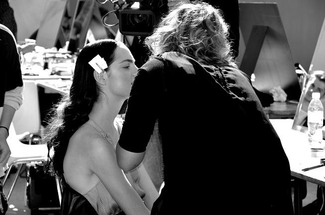 Paris Fashion Week : Les dessous d'un défilé de mode - Printemps/Ete 2013 Rabih Kayrouz. Maquillagedefile.jpg