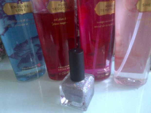 spray corporel victoria's secret + vernis urban ITW FASHION USA
