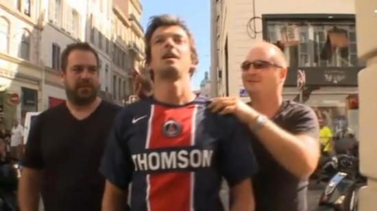 Cauet: Quand Piètre défile avec un maillot du PSG dans les rues de Marseille (vidéo)