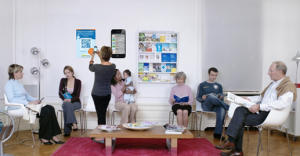 La salle d’attente devient (enfin) un lieu d’information santé…grâce au smartphone