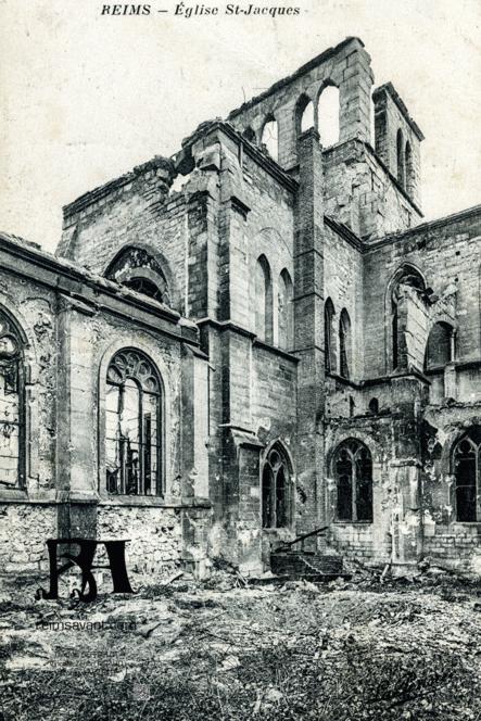 Extérieur de l'église Saint Jacques, 1914-2012.