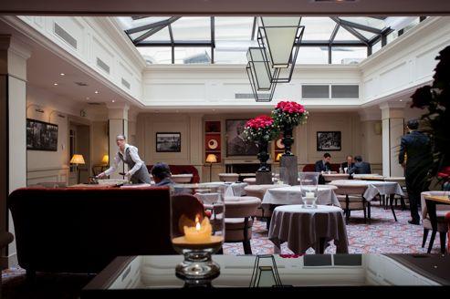Les hôtels français résistent à la crise Le Café Lumière de l'hôtel Scribe, dans le IXe arrondissement parisien.