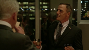 Critiques Séries : Blue Bloods. Saison 3. Episode 2. Domestic Disturbance. vlcsnap-2012-10-07-15h26m58s249.png