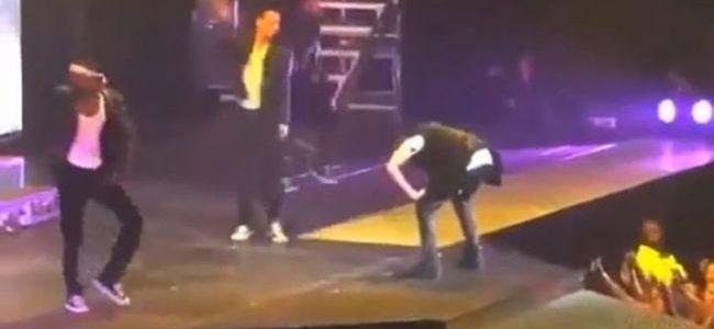 Justin Bieber : Malaise en plein concert ! Justin Bieber : Malaise en plein concert !
