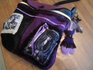 Toujours dans la feutrine et la dentelle sac et corset de katia