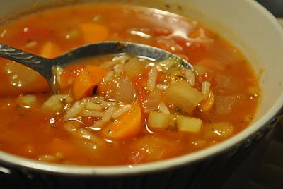 Soupe au chou et aux tomates