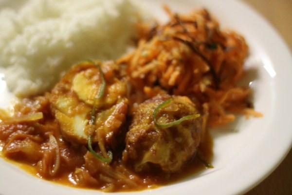Curry birmane aux oeufs dorés – Burmese Golden Egg Curry
