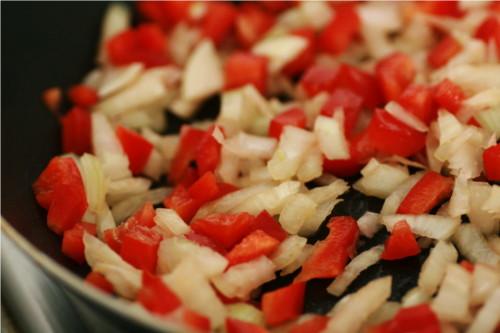 oignons et poivrons oignons et poivrons