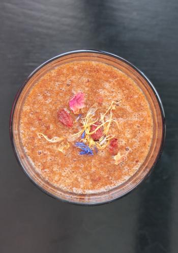 Smoothie prune, orange, framboise et goji Smoothie prune, orange, framboise et goji