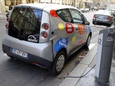 Le Groupe Bolloré va développer un service de véhicules électriques partagés en Ile de France