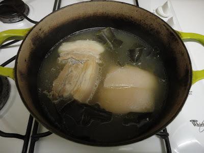 Poitrine de porc mijoté  豚の角煮