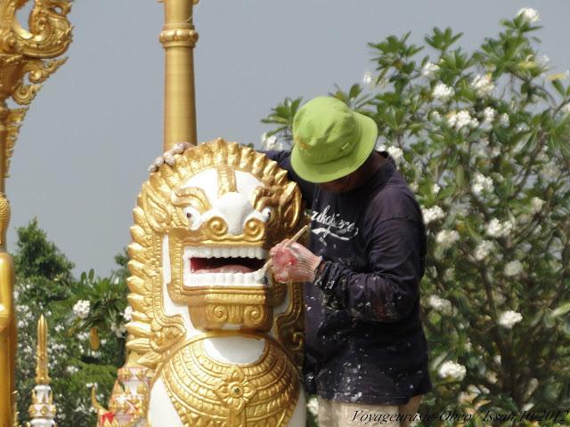 Issan, les spécialistes du blanchiment des dents. Issan, les spécialistes du blanchiment des dents.