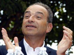 Un ex-conseiller de Nicolas Sarkozy va distribuer des