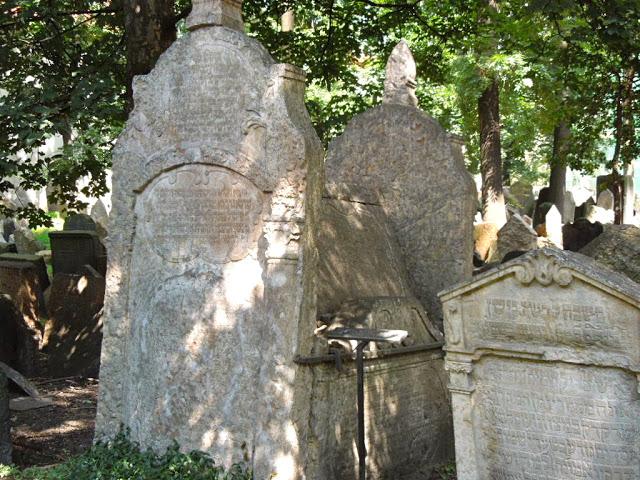 Le vieux cimetière juif de Prague