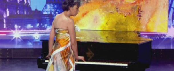 « La France a un incroyable talent »: Elle joue du piano avec son corps (Vidéo)