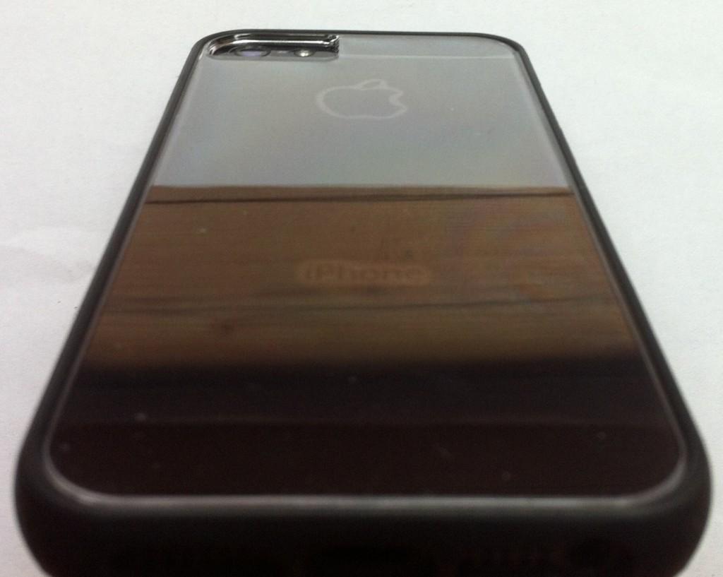 Test : Coque IceBox Edge de Gear4 pour iPhone 5 – MobileFun.fr