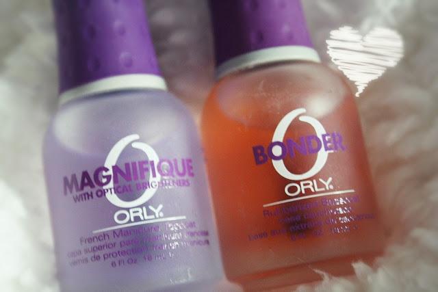 Ceci est le Duo Choc d’une manucure réussie Ceci est le Duo Choc d’une manucure réussie