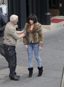 scarlett-johansson-wig-under-the-skin-10242012-09 Scarlett Johansson de retour sur le tournage de Under the Skin