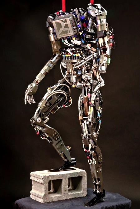 Petman de Boston Dynamics Petman: le robot humanoide de chez Boston Dynamics se rapproche de Terminator