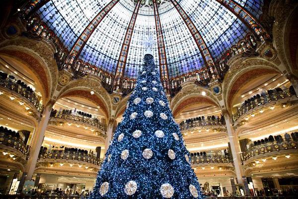 Swarovski signe le sapin de Noël géant des Galeries Lafayette