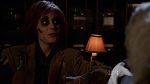 Critiques Séries : New Girl. Saison 2. Episode 6. Halloween. vlcsnap-2012-10-31-11h23m54s76.png
