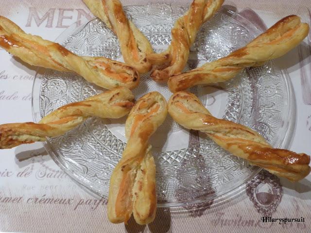 Torsades au saumon, ail et fines herbes / Smoked salmon, garlic and herbs twists