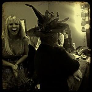  Photo : Britney et Simon dans les coulisses du Tonight Show