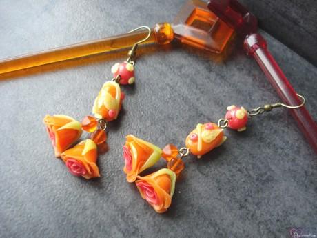 Je suis toujours là ! longues boucles d'oreilles roses orangées en porcelaine froide