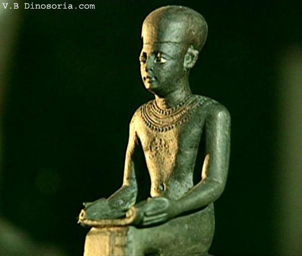 http://www.dinosoria.com/egypte/imhotep.jpg